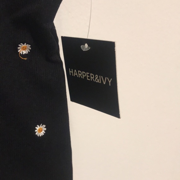 NEW Harper & Ivy Embroidered Daisy Seamless Tank Top. XL - Picture 5 of 7